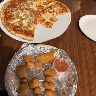 Shrimp poppers and pizza