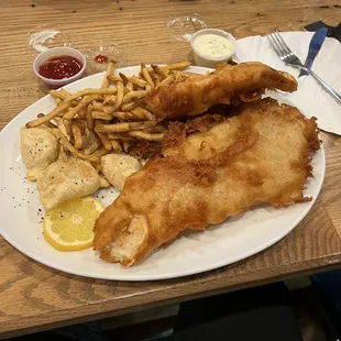 Fish and chips-fresh icelandi haddock