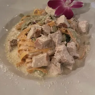 Fettuccine Alfredo