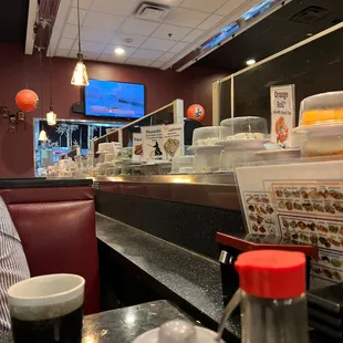 sushi and sashimi, interior