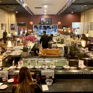 sushi and sashimi, interior