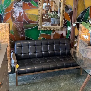 Super cute black vintage chair. Perfect for my studio!