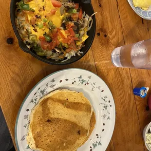 Momma Deb&apos;s Hashbrowns &amp; a blueberry pancake