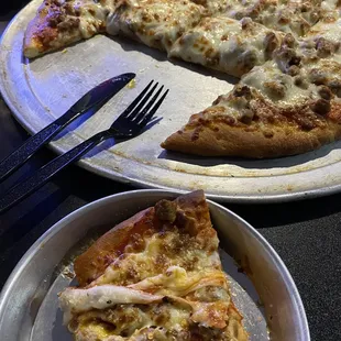 Hamburger, sausage pepperoni