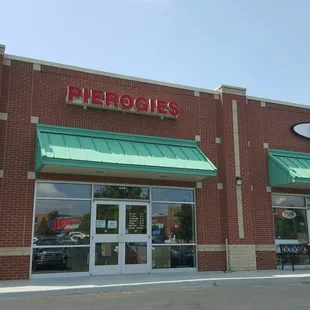 Store front.  Note it just says "piegories" not Forgotten Taste