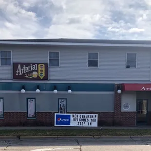 the exterior of a restaurant