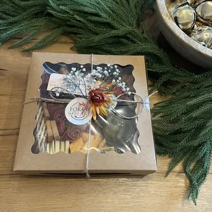 Charcuterie picnic box