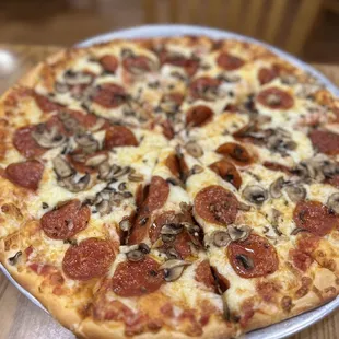 Their pizzas are soooo good!