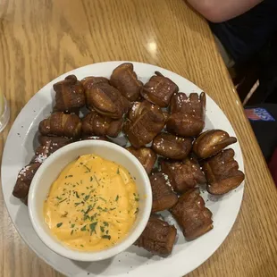 Pretzel bites