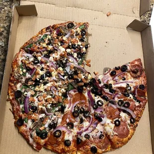 1/2 Pepperoni olive and red onion pizza 1/2 veggie
