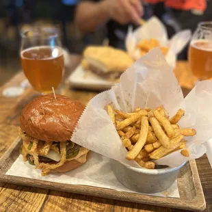 Jalapeño burger &amp; spicy fries