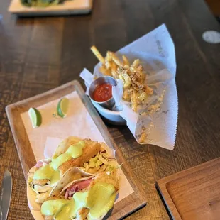 Garlic Parmesan Fries Fish Tacos (2)