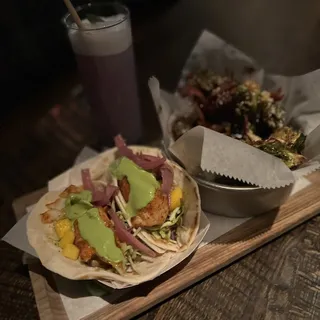 Fish Tacos (2 tacos)