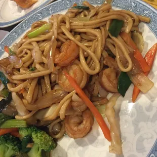 Shrimp lomein