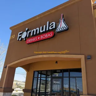 the front of a fast food restaurant