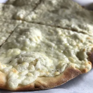 Amazing crust &amp; layers of cheesy flavor profile