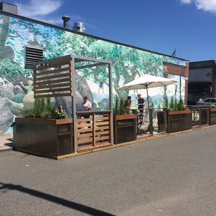 The new parklet outside of Fornax!