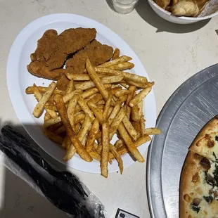 Chicken fingers and fries