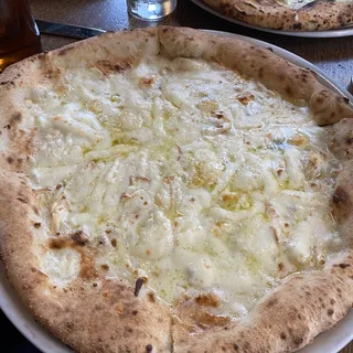 Quattro Formaggi Pizza