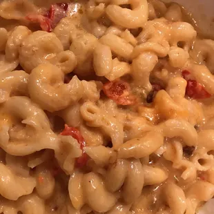 Pimento MAC &amp; CHEESE - 3/5 stars ...I was wishing the peppers were chopped up smaller and more of them so you could have them in each bite