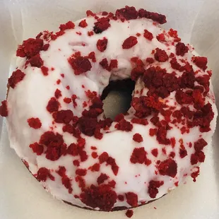 RED VELVET DONUT!