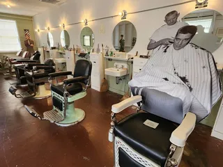 Elvis Barbershop Museum