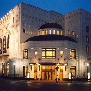 Home of the Fort Worth Opera Festival, one of the most cutting-edge opera companies in the nation