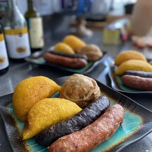 sausages and cornbreads