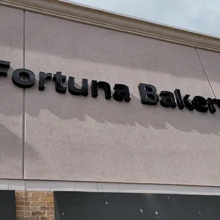 FORTUNA BAKERY &amp; CAFÉ