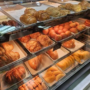 donuts, dough desserts, food
