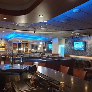 View of the rest of the inside from the front / the bar
