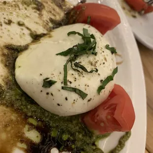 Burrata Caprese