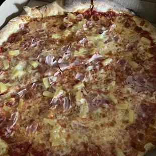 Ham &amp; Pineapple pizza