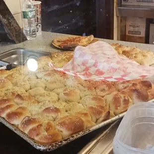 Garlic knots