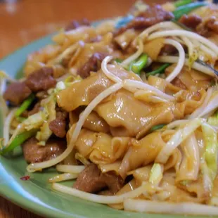 BEEF CHOW FUN