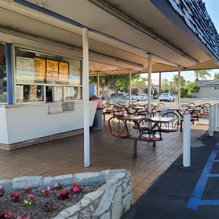 Patio Seating 07-09-2020