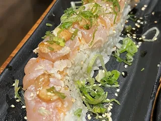 Full Moon Sushi