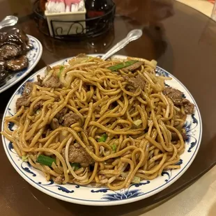 Beef chow mien