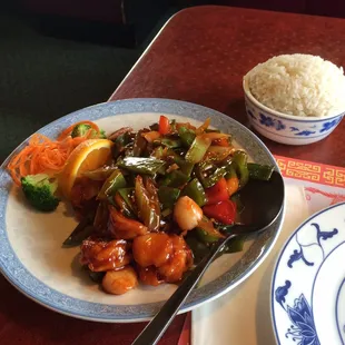 Scallops and Shrimp in Garlic Sauce