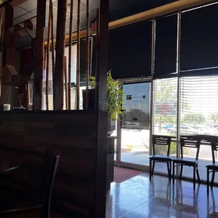a view of the outside of a restaurant