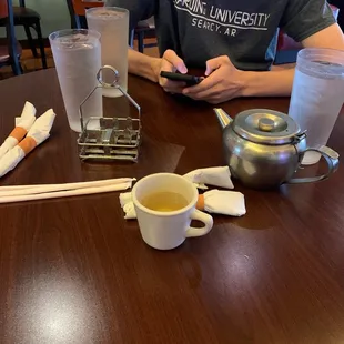 Jasmine tea: very weak