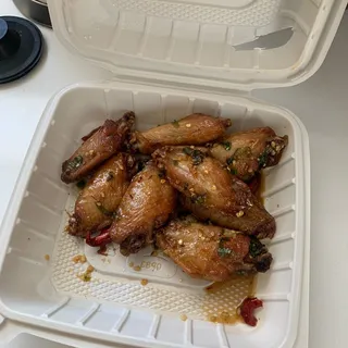 11. Chicken Wings with Garlic and Honey Sauce