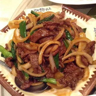 51. Beef with Onion and Ginger