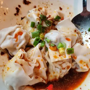 Chili wontons
