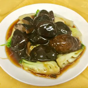 Black Mushroom With Bok Choy