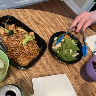 Lo mein and ck with pea pods