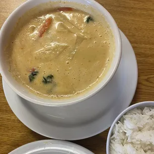 Red curry with chicken