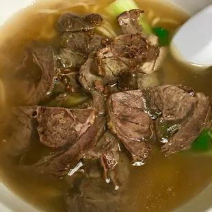 Slice beef noodle
