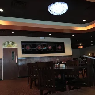 Very clean Inside let's see the food !!