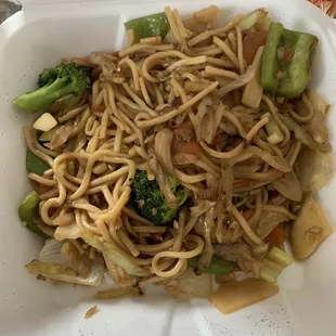 Flavorless veggie lo mein